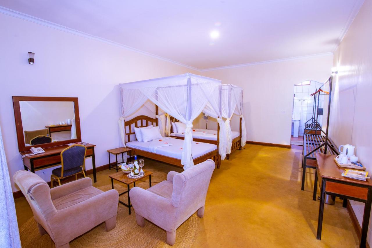 Eileen'S Trees Inn Karatu Dış mekan fotoğraf